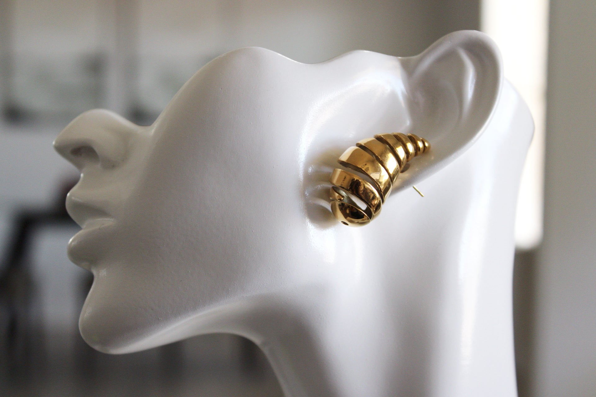 Twisted Croissant Drop Earrings | Gold