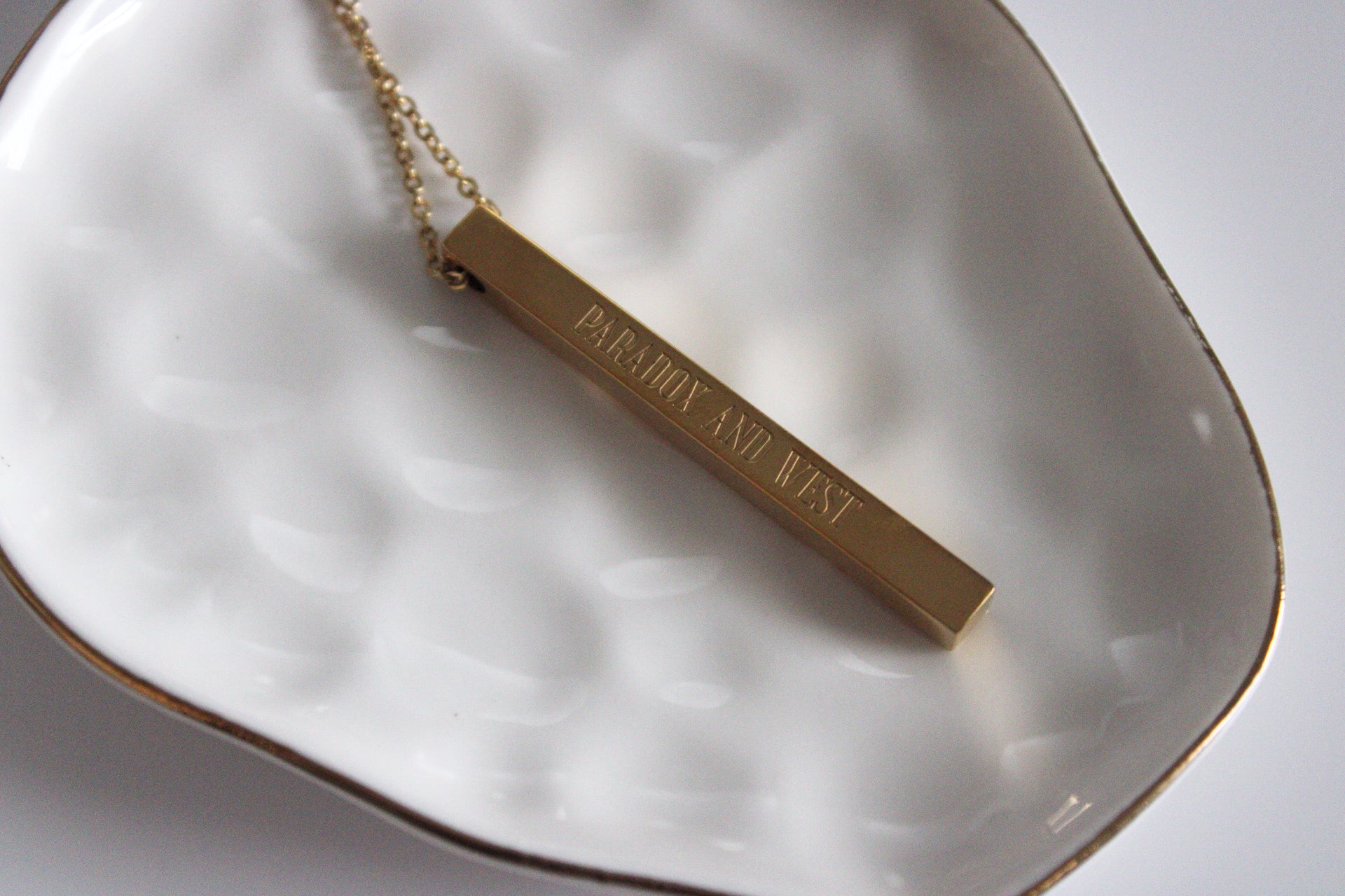 Manifest Bar Necklace | Gold