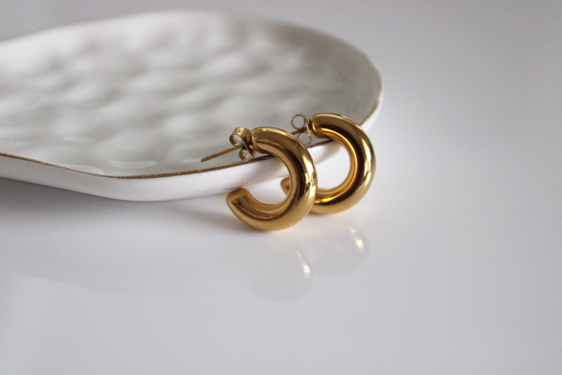 Chunky Mini Hoops | Gold