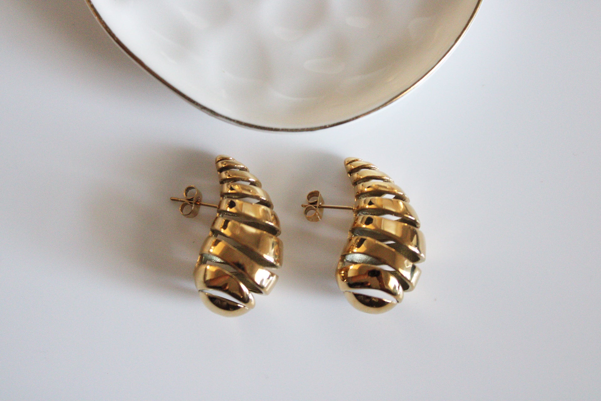 Twisted Croissant Drop Earrings | Gold