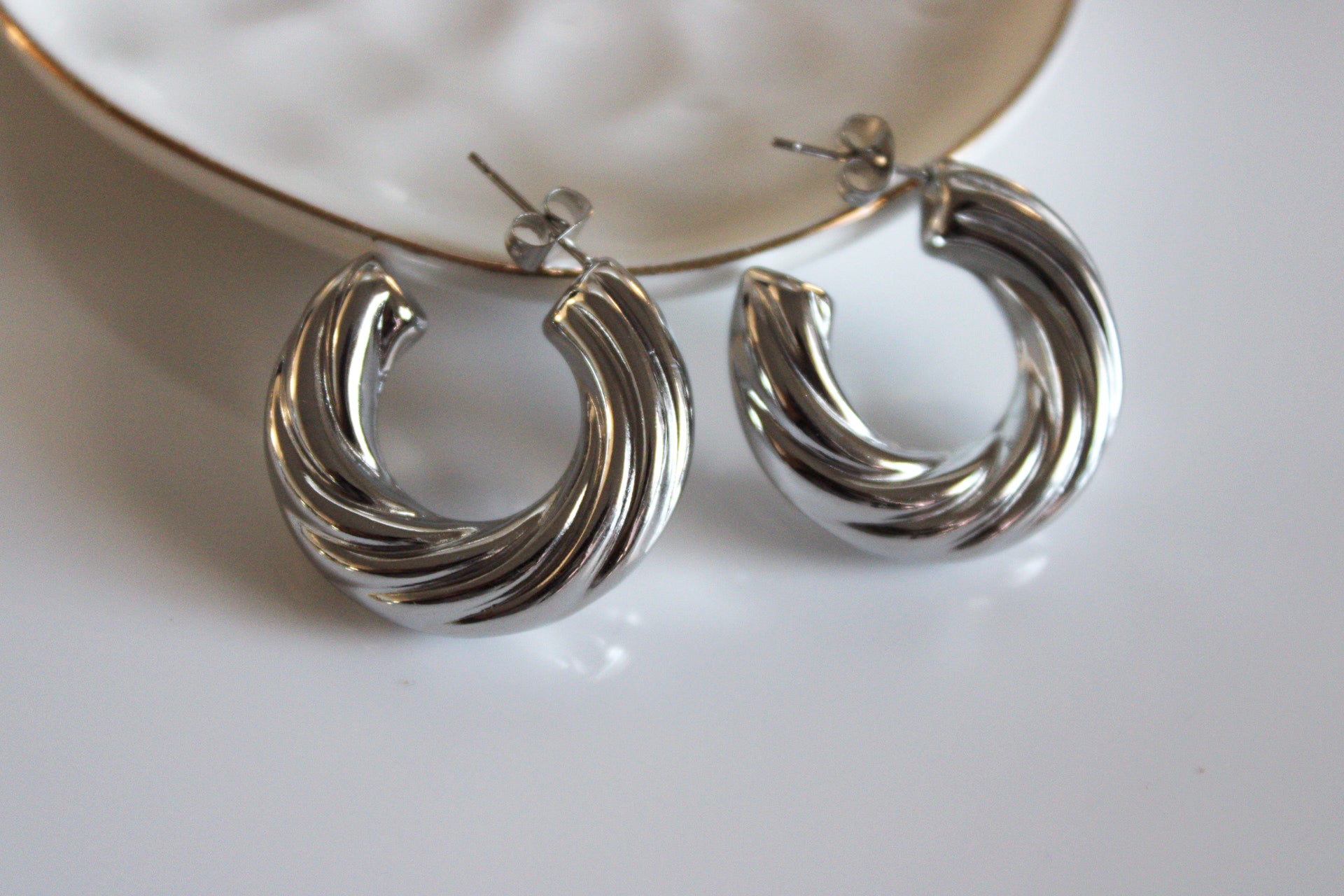 Chunky Ridge Earrings | Silver
